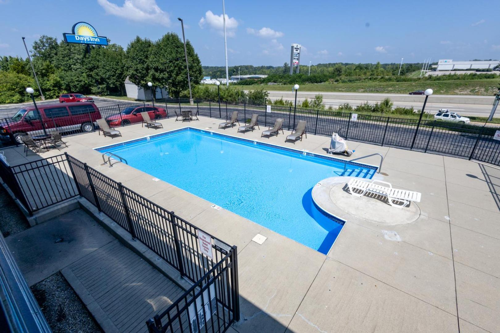 Days Inn By Wyndham Dayton Huber Heights Northeast Eksteriør bilde