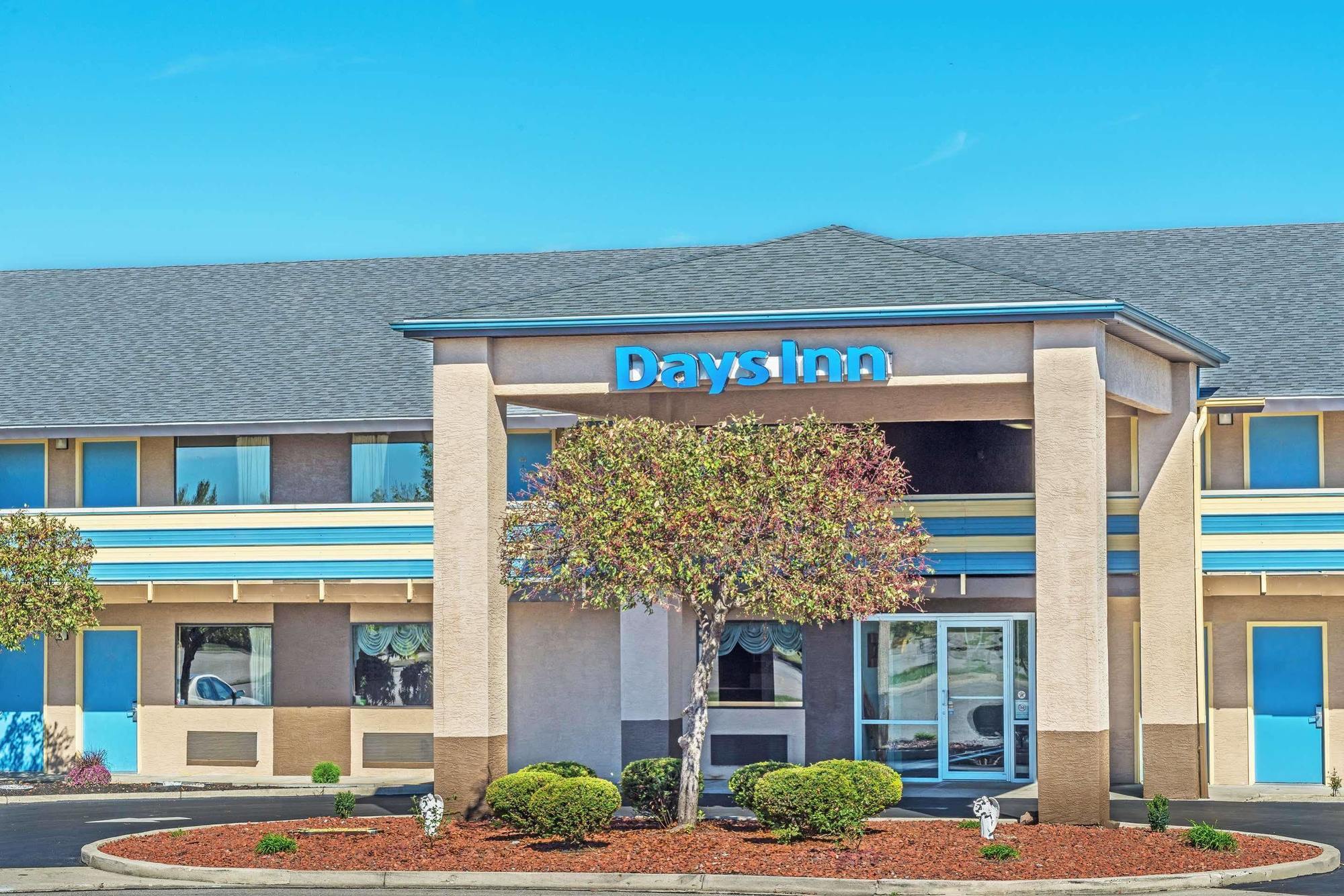 Days Inn By Wyndham Dayton Huber Heights Northeast Eksteriør bilde